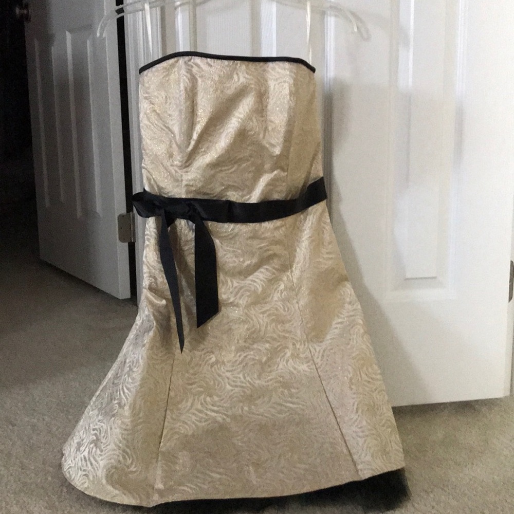Jessica McClintock for Gunn Sax strapless dress